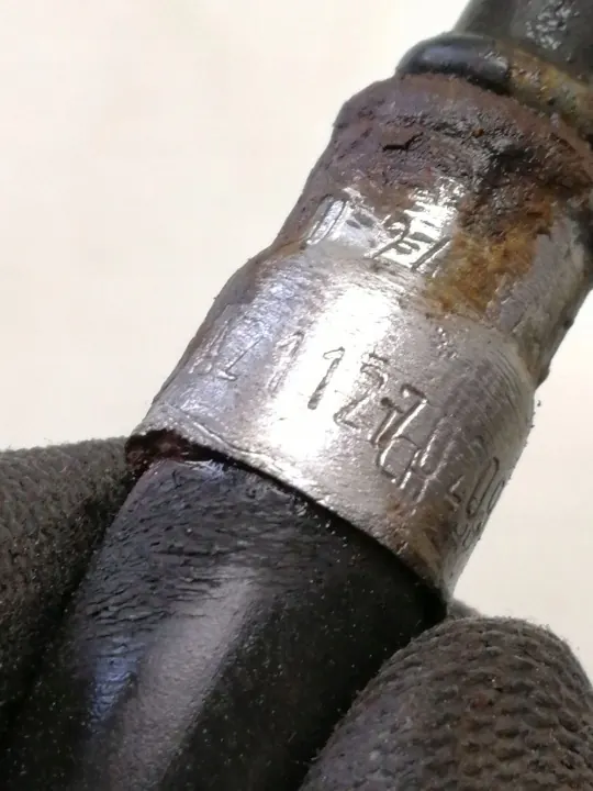 Conduit de refroidisseur d'huile Mercedes-Benz OEM A2112702096 image 4