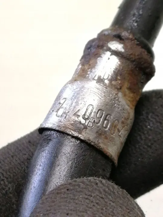 Conduit de refroidisseur d'huile Mercedes-Benz OEM A2112702096 image 5