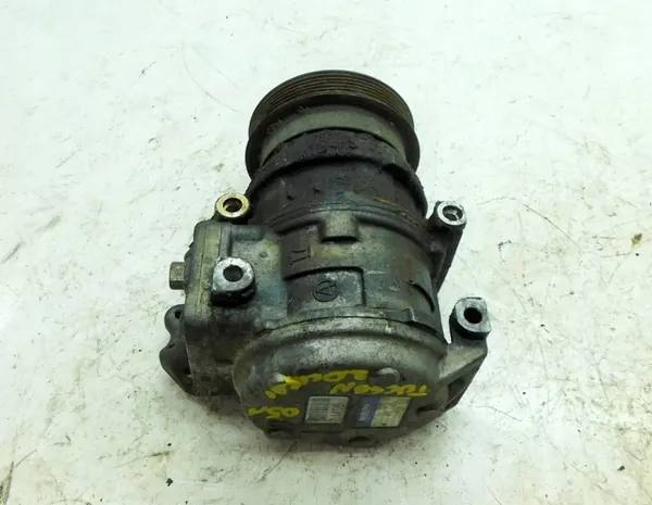 Compresor A/C Hyundai OE 16250-2760J Usado image 6
