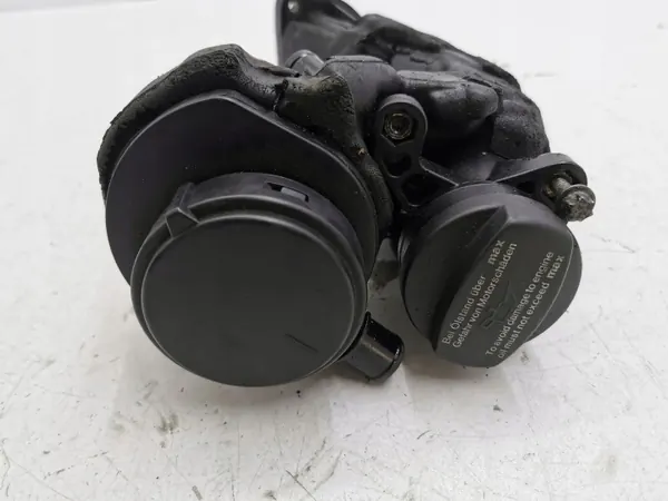 Mercedes-Benz Öleinfüllstutzen OEM AMD102212 image 3