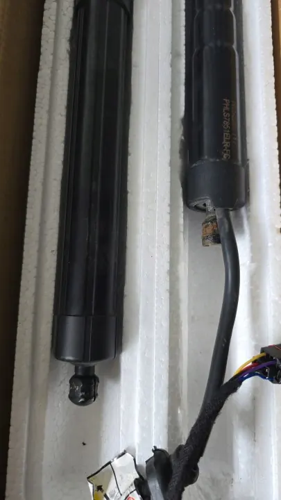 Amortisseur gaz, couvercle coffre OEM 7N0827851E image 8