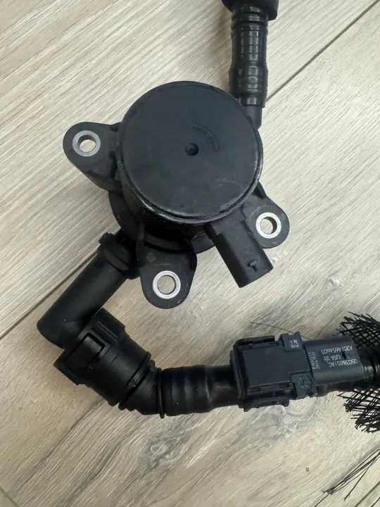 Dodge Challenger Charger Hellcat Vanne de contrôle des vapeurs 2019+ image 2