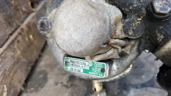 Turbo-pakoputken keräin OEM 068145703G Audi 80 image 5