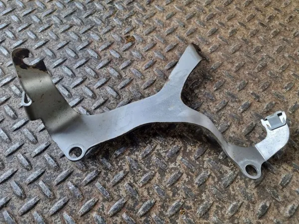 Soporte de escape BMW OEM 8659800 - Estado usado image 6