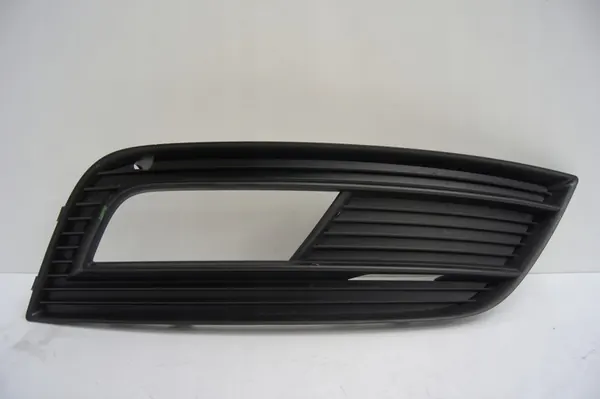 Farol Halógeno Direito com Grelha Audi A4 B8 2.0 TDI OEM image 2