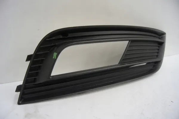 Farol Halógeno Direito com Grelha Audi A4 B8 2.0 TDI OEM image 3