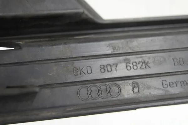 Farol Halógeno Direito com Grelha Audi A4 B8 2.0 TDI OEM image 7