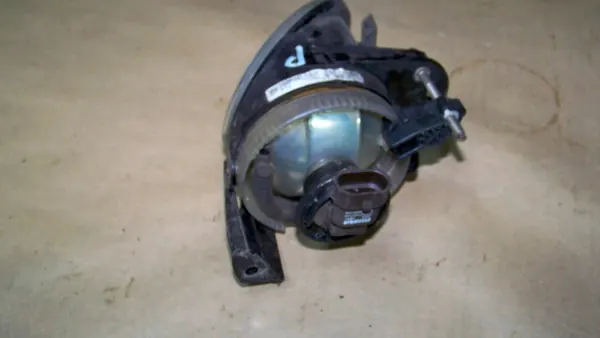 VW Passat B6 06R Halógeno Direito image 4