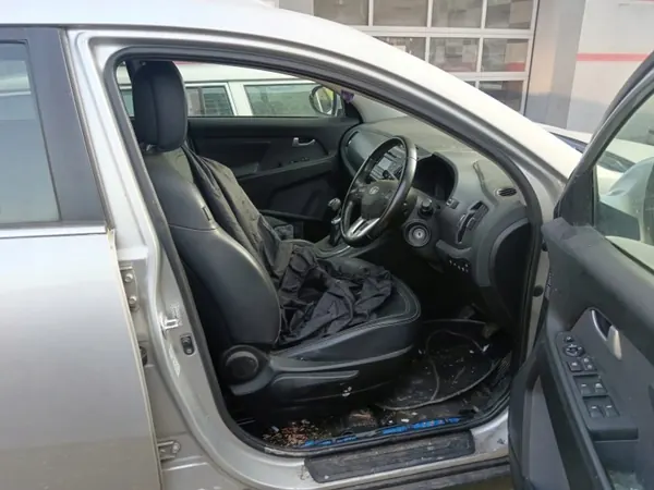 Junta de puerta Kia Sportage III OEM - Delantera/Trasera image 4