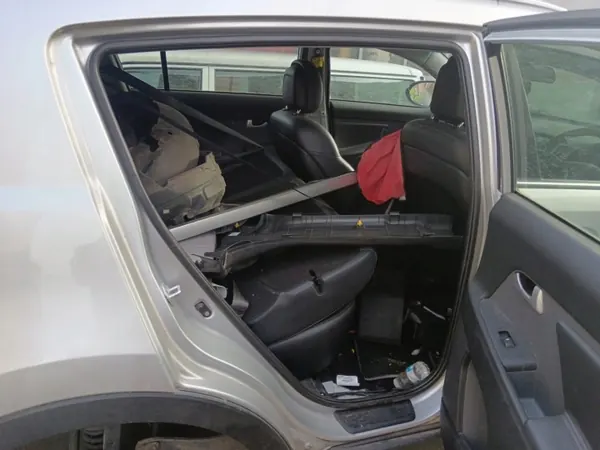 Junta de puerta Kia Sportage III OEM - Delantera/Trasera image 5