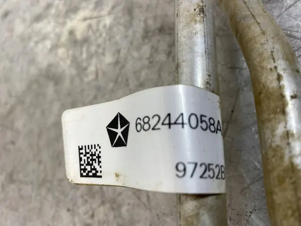 Ligne de refroidissement d'huile Jeep Grand Cherokee 2021 68244058AB image 2