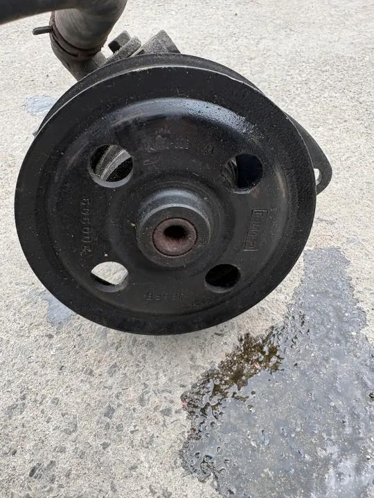 Pompe direction Land Rover Discovery IV 3.0 TD image 5