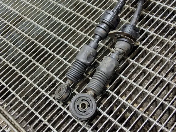 Hyundai i40 Schaltgestänge OEM SKE57188 - Gebraucht image 3
