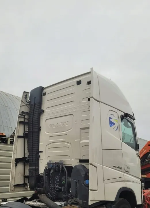 Cabine complète Volvo OE pour FH4 Globetrotter XL Euro 6 image 3