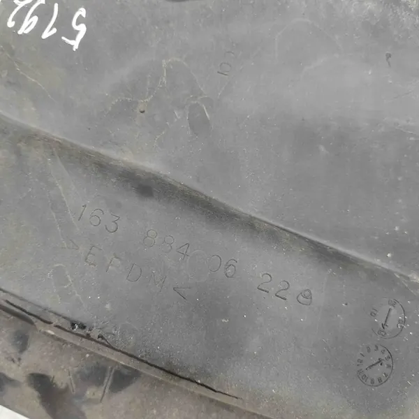 Fram höger hjulhus Mercedes-Benz M (W163) 2.7L A1638840622 image 6