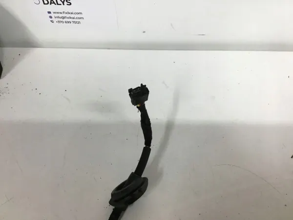 ABS-pyörän nopeusanturi FXK662 Etu vasen Audi A4 image 3