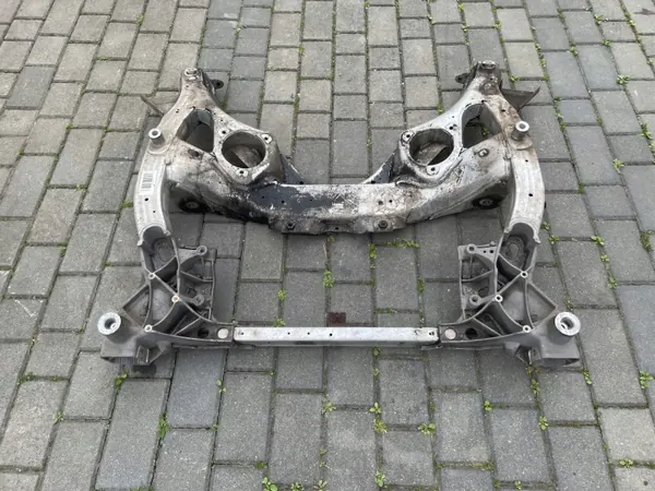 OEM 6797643 Travessa Suspensão Dianteira BMW F10/F11 image 2