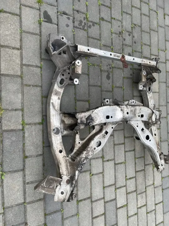 OEM 6797643 Travessa Suspensão Dianteira BMW F10/F11 image 5