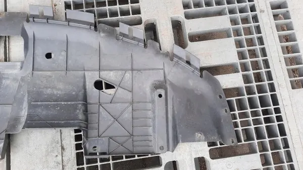 Nedre Stötfångarskydd Volvo S40 V40 image 8