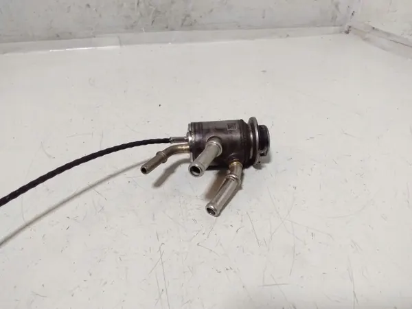 AdBlue-injector OEM 05L131113J voor VW Passat B8 image 4