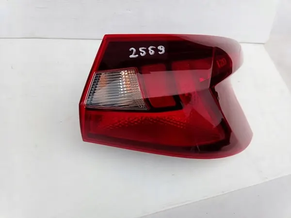 HYUNDAI I20 III Lámpara Trasera Derecha 92402-Q0000 image 3