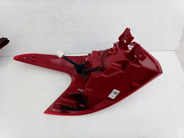 HYUNDAI I20 III Lámpara Trasera Derecha 92402-Q0000 image 5