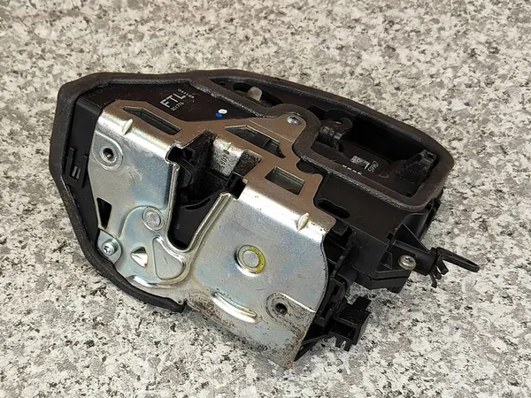 Vordere linke Türschloss BMW E90 E70 E60 E87 7059967 image 5