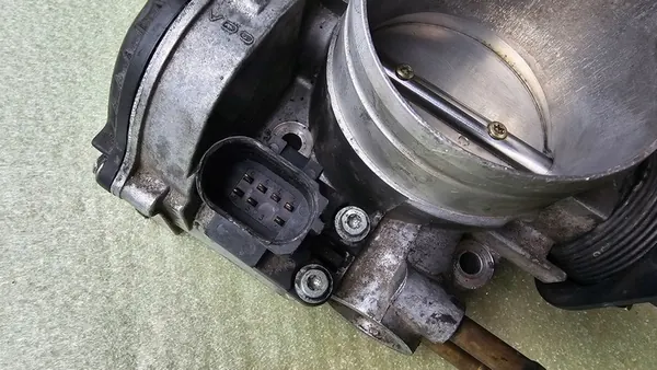 GOLF IV BORA LEON 2.3 Corpo de Borboleta 021133066 image 3