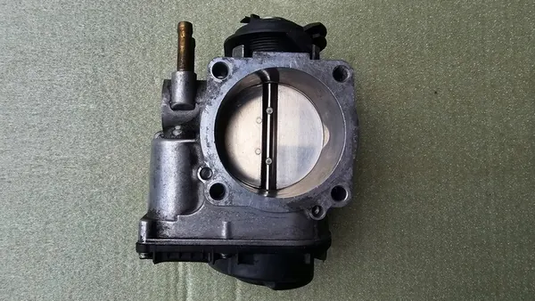 GOLF IV BORA LEON 2.3 Corpo de Borboleta 021133066 image 6