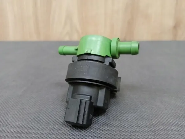 Régulateur Pression Carburant Mercedes OEM A0004708793 image 2