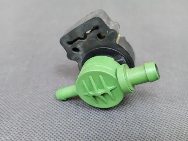 Régulateur Pression Carburant Mercedes OEM A0004708793 image 3