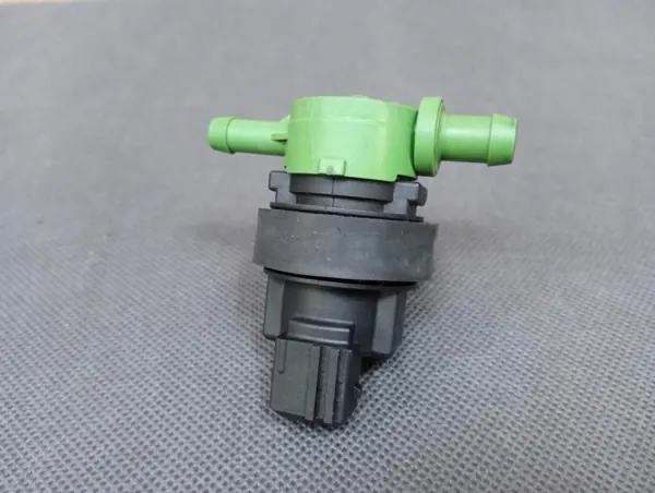 Régulateur Pression Carburant Mercedes OEM A0004708793 image 5