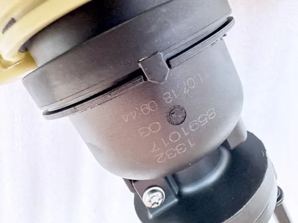 Filtre à carburant BMW G30 X3 X4 X5 X6 avec chauffage OEM 8591018 image 3