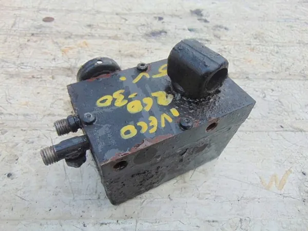 Pompe d'inclinaison cabine Iveco OE 500316981 image 4