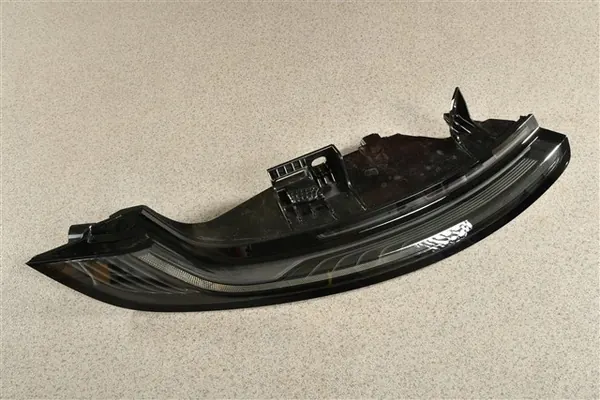 Luz trasera Porsche 911 992 OEM 992945091F - Izquierda image 3