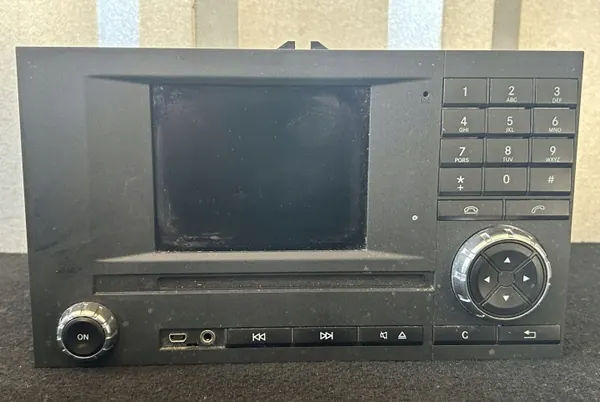 Radio Navigation Mercedes Actros MP4 OEM A0004467662 image 2