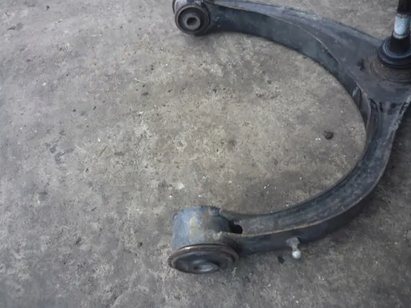 Braccio di Controllo Superiore Dodge RAM 4x4 2014 image 7