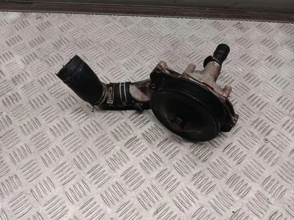 Jaguar F-Type 2016 Waterpomp OEM 8W938K500BC image 5
