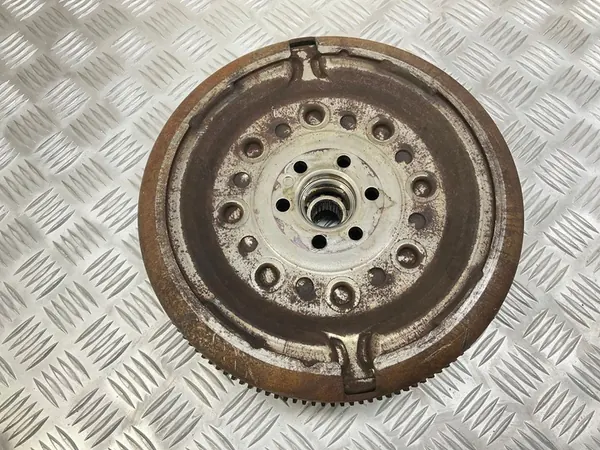 Conjunto de embreagem Volkswagen Scirocco 2008 03G105266BR image 10