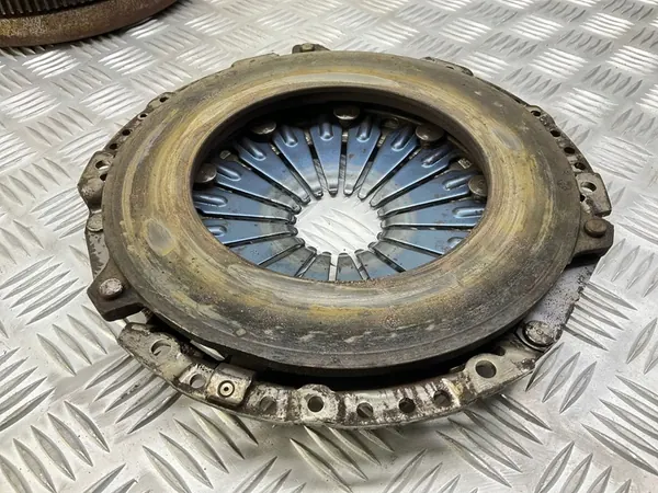 Conjunto de embreagem Volkswagen Scirocco 2008 03G105266BR image 6