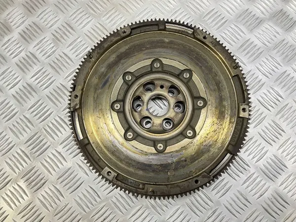 Conjunto de embreagem Volkswagen Scirocco 2008 03G105266BR image 8