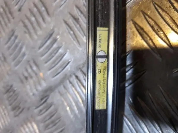 Garniture de Carrosserie Gauche Mercedes C207 W207 Cabrio image 3