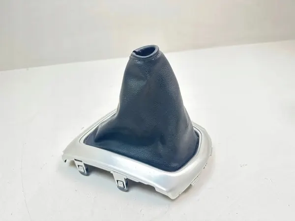 Nissan Qashqai II 1.6 DCI Gear Shift Boot 2016 OEM image 1