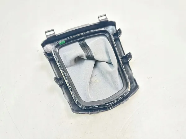 Nissan Qashqai II 1.6 DCI Gear Shift Boot 2016 OEM image 3