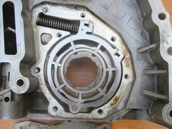 OLJEPUMP OPEL ASTRA J MERIVA B MOKKA 1.4 TURBO 55562788 image 3