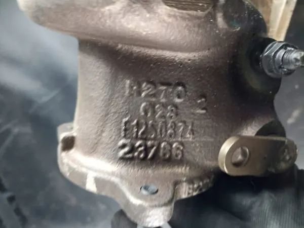 Colector de escape Mercedes-Benz OEM A2700902980 image 4