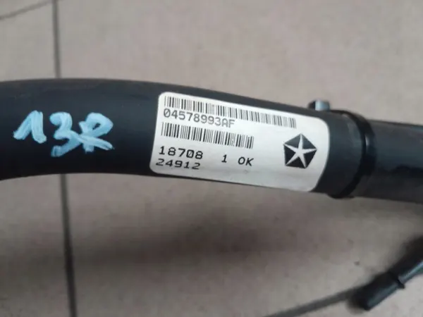 Col de remplissage OEM 04578811AE pour Jeep/Dodge image 3