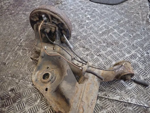 Viga do eixo traseiro OEM Zawada-381884- Citroen C1 image 3