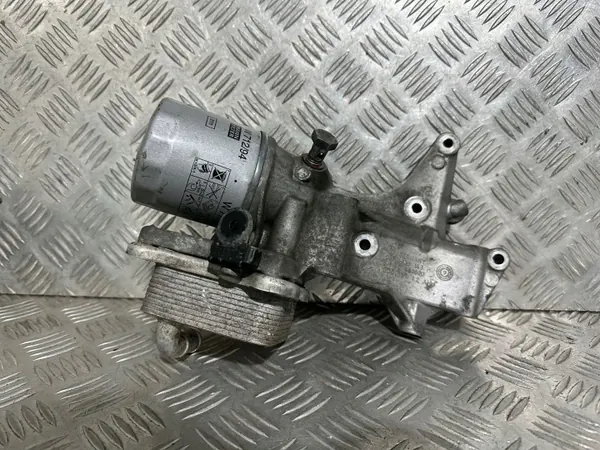 VW SKODA Ölfilterkühlerbasis OEM 03F903143H image 2