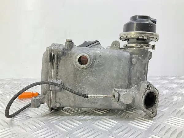 EGR Pakokaasujäähdytin Audi A6 C7 A7 3.0 TDI 059131515BL image 3